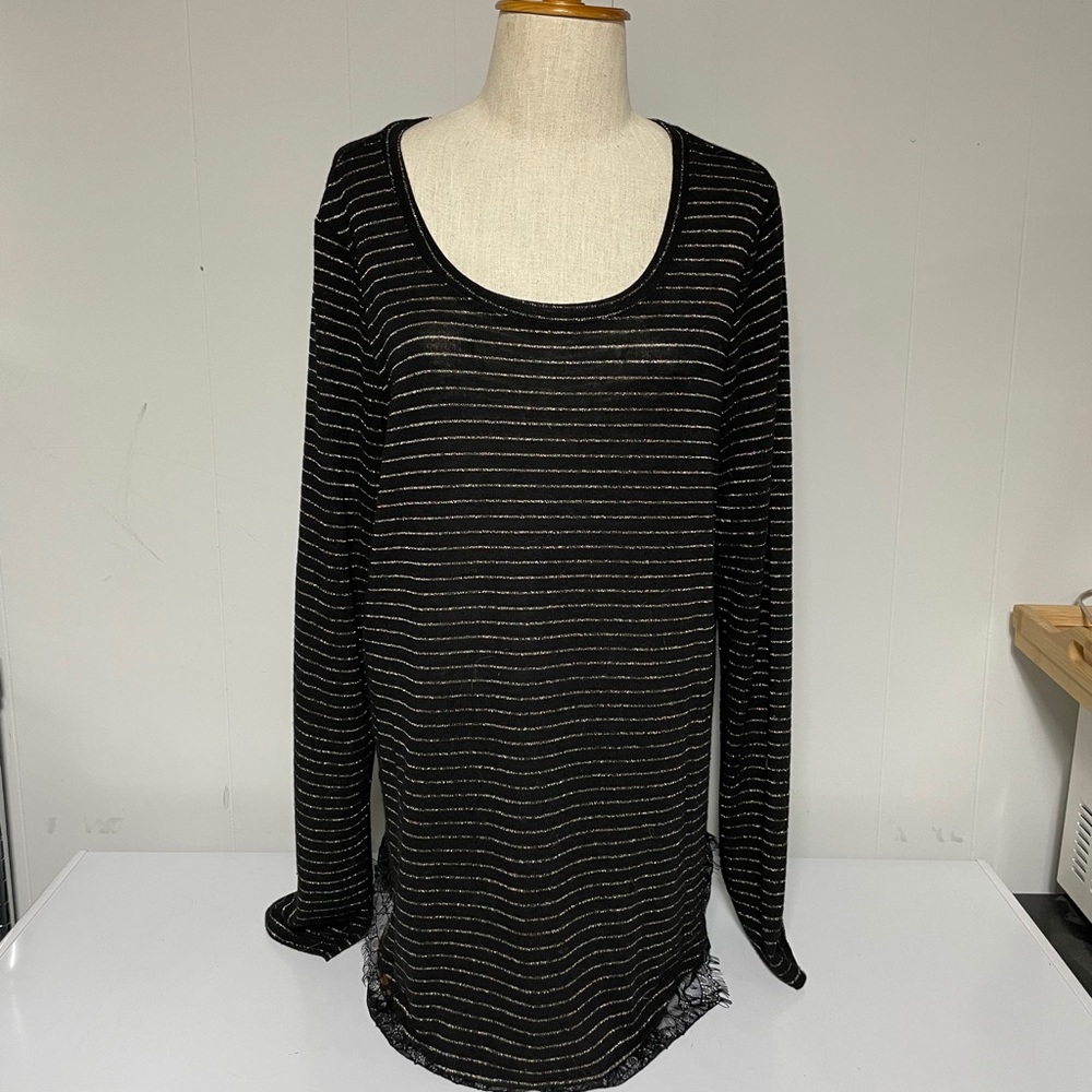 Black and gold long sleeve shirt
